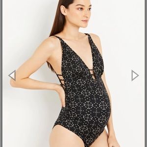 Pea in the Pod Maternity One Piece Swim Size Small